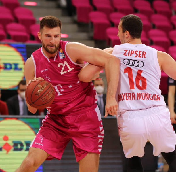 更加透明的 更加透明的